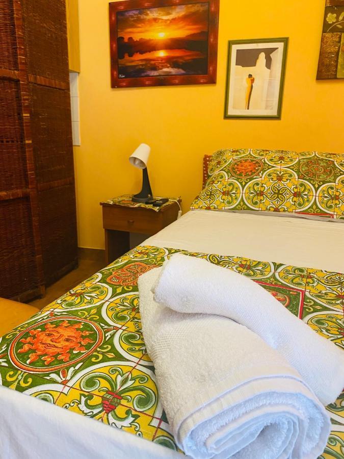 Cottage Gole Alcantara Gloria Room Graniti Exterior photo